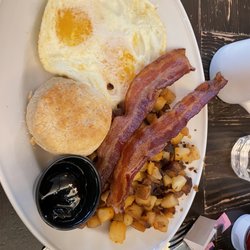 Turn your head sideways to see my breakfast for lunch. Just checking to see if you're still reading.