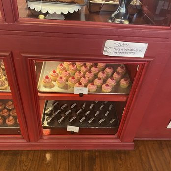SweetArt - Cupcakes - Bakeries Near Me - Saint Louis, Missouri SweetArt - Cupcakes - Bakeries Near Me - Saint Louis, Missouri