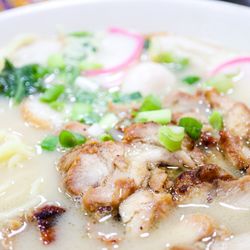 Yulnn Meals & Sips - Chicken ramen
