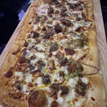 Atlas Ultra Lounge - Chicken pesto pizza - Lounges Near Me - Houston, Texas Atlas Ultra Lounge - Chicken pesto pizza - Lounges Near Me - Houston, Texas