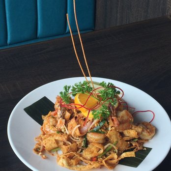 Chiang Mai - Crispy pad Thai with shrimp coming out in June! - Thai Near Me - Toronto, Ontario Chiang Mai - Crispy pad Thai with shrimp coming out in June! - Thai Near Me - Toronto, Ontario