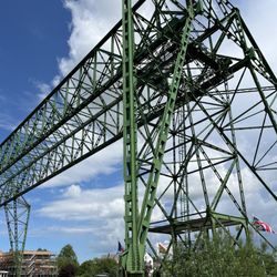 Schwebefähre