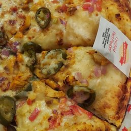 Armaan- Spicy Pesto Tandoori Chicken Pizza