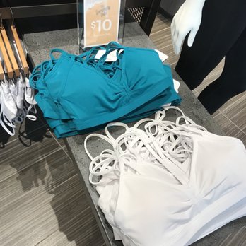 Fabletics - $10 bras - Women's Clothing Near Me - Honolulu, Hawaii