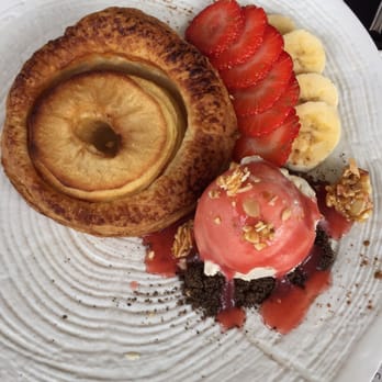 Noa Gastrobar - Gastropubs Near Me - Marbella, Massachusetts