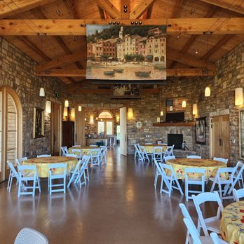 Pear Valley - Indoor is very comfortable and cool on a hot day - Wineries Near Me - Paso Robles, California