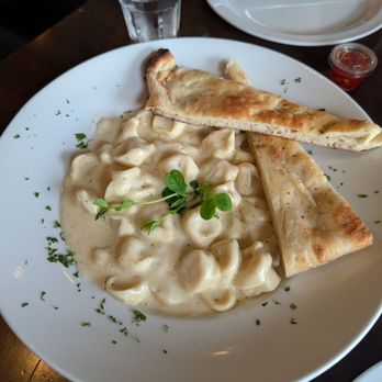 Nonna's Oven - Pizza Near Me - Richmond Hill, Ontario