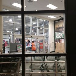 DICK'S Sporting Goods
