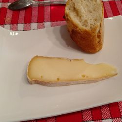 Auberge de Saint Aubin - Chess with bread