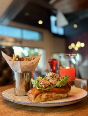 Pacific Table by null