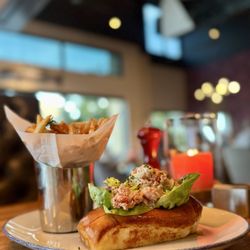 Pacific Table - Maine Lobster Roll