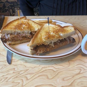 Seven Cafe & Grill - Meat loaf sandwich on thick toast - American Near Me - Clovis, California Seven Cafe & Grill - Meat loaf sandwich on thick toast - American Near Me - Clovis, California
