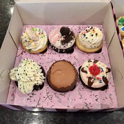 Trophy Cupcakes & Party