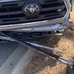 Crestview Paint and Body - Damaged fromt