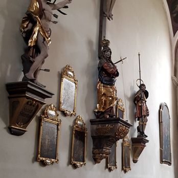 St. Margareth Kirche - Skulpturen und Gemälde - Landmarks & Historical Buildings Near Me - Augsburg, BY