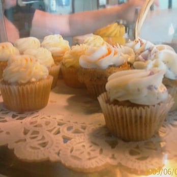Corina Bakery - Mini Cupcakes - Bakeries Near Me - Tacoma, Washington