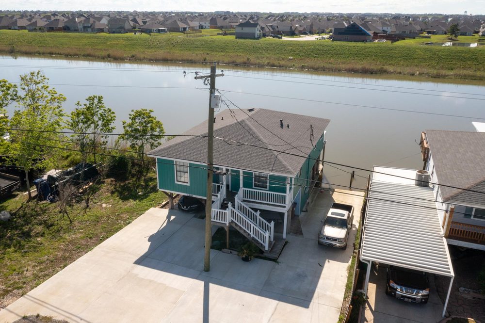 Slide of Hickman Roofing