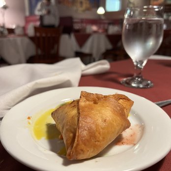 Agra Cafe - Vegetable Samosa - Indian Near Me - Los Angeles, California Agra Cafe - Vegetable Samosa - Indian Near Me - Los Angeles, California