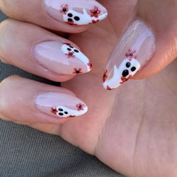 Nail Fever - What I asked for shape and color wise with the ghost, but asked for no arms or flowers