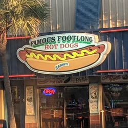 Famous Footlong Hot Dogs - Famous Footlong Hot Dogs