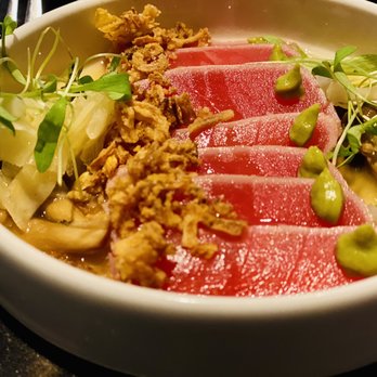 Earls Kitchen + Bar - Tuna test dish - Cocktail Bars Near Me - Plano, Texas