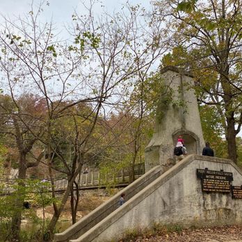 Turkey Run State Park - Suspension bridge - Parks Near Me - Marshall, Indiana