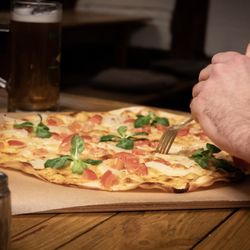 Brauhaus Goldene Gans - Große Auswahl an Fränkischen Fladen