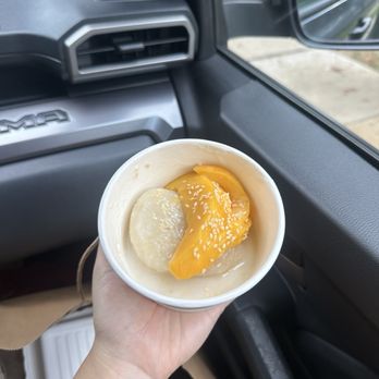 Sago - Mango sticky rice - Malaysian Near Me - Cincinnati, Ohio