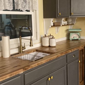 HomePro Installations - New Cabinet Door & Drawer Pulls - Handyman Near Me HomePro Installations - New Cabinet Door & Drawer Pulls - Handyman Near Me