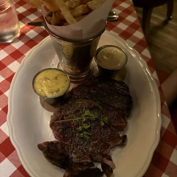 Trivoli Tavern - American Near Me - Chicago, Illinois Trivoli Tavern - American Near Me - Chicago, Illinois