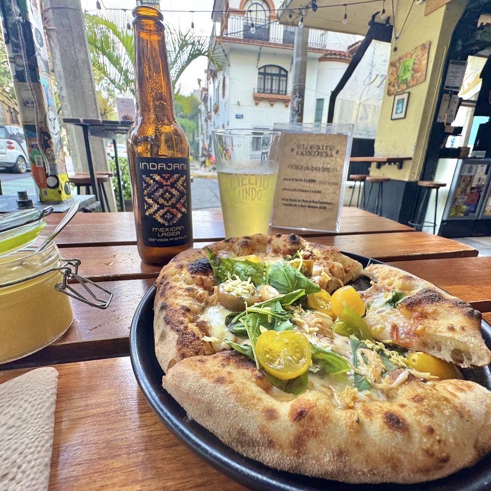 Nosferatu - Queen Margherita - and their sauces are to die for! - Pizza Near Me - Ciudad de México, DIF Nosferatu - Queen Margherita - and their sauces are to die for! - Pizza Near Me - Ciudad de México, DIF