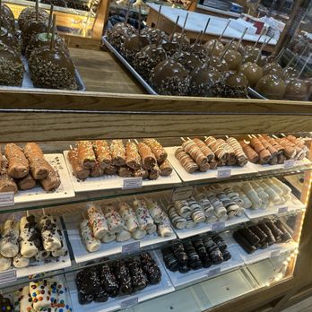 Savannah's Candy Kitchen - Desserts Near Me - Nashville, Tennessee Savannah's Candy Kitchen - Desserts Near Me - Nashville, Tennessee