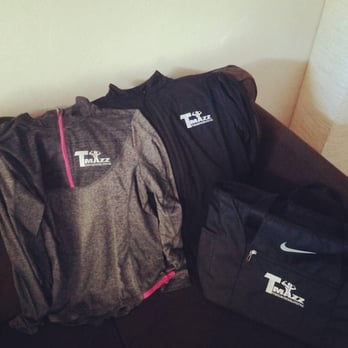 Blue Sea Apparel - Women's pullover, unisex zip up jacket, and gym bag - Screen Printing/T-Shirt Printing Near Me - San Diego, California Blue Sea Apparel - Women's pullover, unisex zip up jacket, and gym bag - Screen Printing/T-Shirt Printing Near Me - San Diego, California