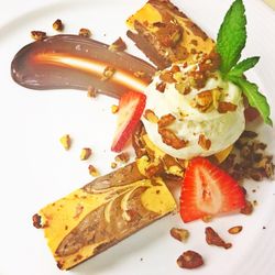 Yoli's Kitchen Cuisine - Brownie & Vanilla Ice cream