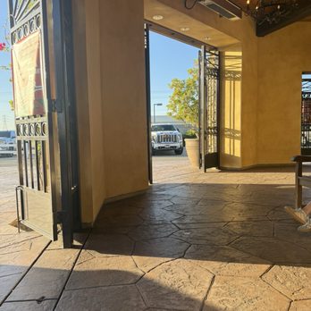 Frugatti's - Italian Near Me - Bakersfield, California