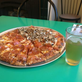 Blondie's - 1/2 pepperoni and half pep/beef/mushrooms - the kids loved it and the blonde beer was refreshing! - Pizza Near Me - Sunriver, Oregon Blondie's - 1/2 pepperoni and half pep/beef/mushrooms - the kids loved it and the blonde beer was refreshing! - Pizza Near Me - Sunriver, Oregon