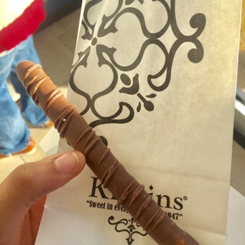 Kilwins Ice Cream - Chocolate - Fudge - $1.99 milk choc pretzel - Ice Cream & Frozen Yogurt Near Me - Patchogue, New York