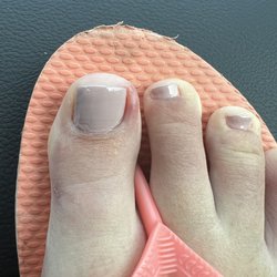Ly-Nails