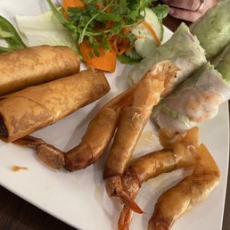 Grilled Pork/beef/chicken Spring Rolls (2) / Gỏi Cuốn Heo/bò/gà Nướng