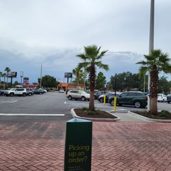 Publix - Parking lot