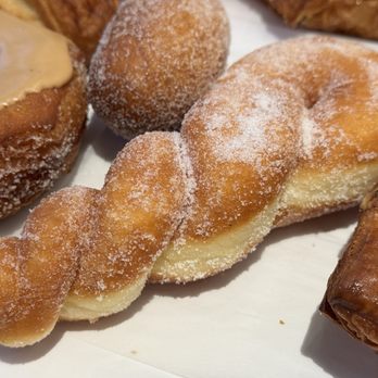 Paris Baguette - Twisted Donut - Coffee & Tea Near Me - Herndon, Virginia Paris Baguette - Twisted Donut - Coffee & Tea Near Me - Herndon, Virginia