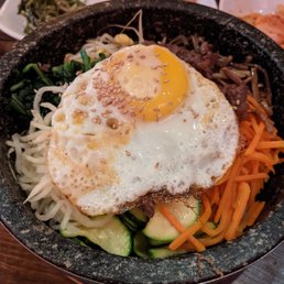 Dolsot bimbimbap
