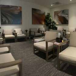 Riviera Spa - Relaxation room with super comfortable chairs. I even got another cup of tea on my way out, it was so relaxing!