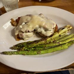 Blue Oak Oyster Bar and Grill - Chicken with cheese and mushrooms and asparagus