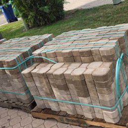 Less than 1 pallet of pavers and few bricks was needed but they delivered  6 pallets, with 1/4th pallet unmatching  low quality travetine!