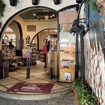 Cafebrería El Péndulo - Bookstores Near Me - México, D.F., DIF Cafebrería El Péndulo - Bookstores Near Me - México, D.F., DIF