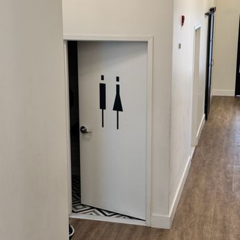 Baker Health - Bathroom - Pediatricians Near Me - Edgewater, New Jersey