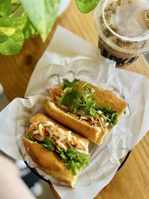 Lokal Sandwich Shop by null