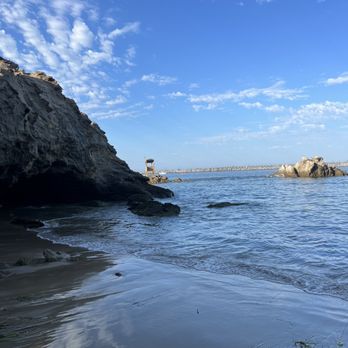 Pirate's Cove Beach - Beaches Near Me - Newport Beach, California