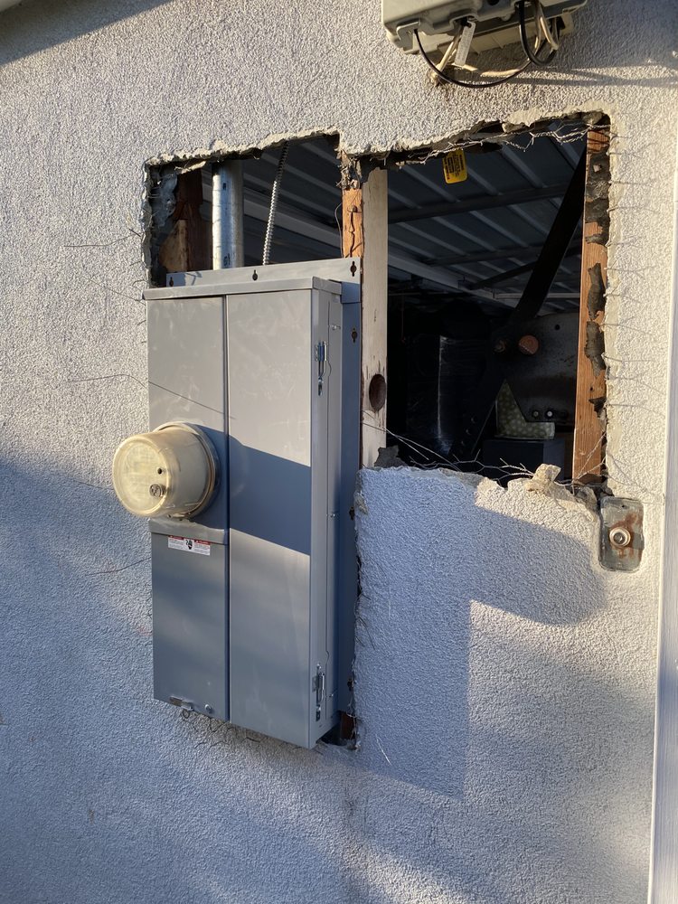 CHESLEY ELECTRIC Updated August 2024 11 Photos Long Beach, California Electricians